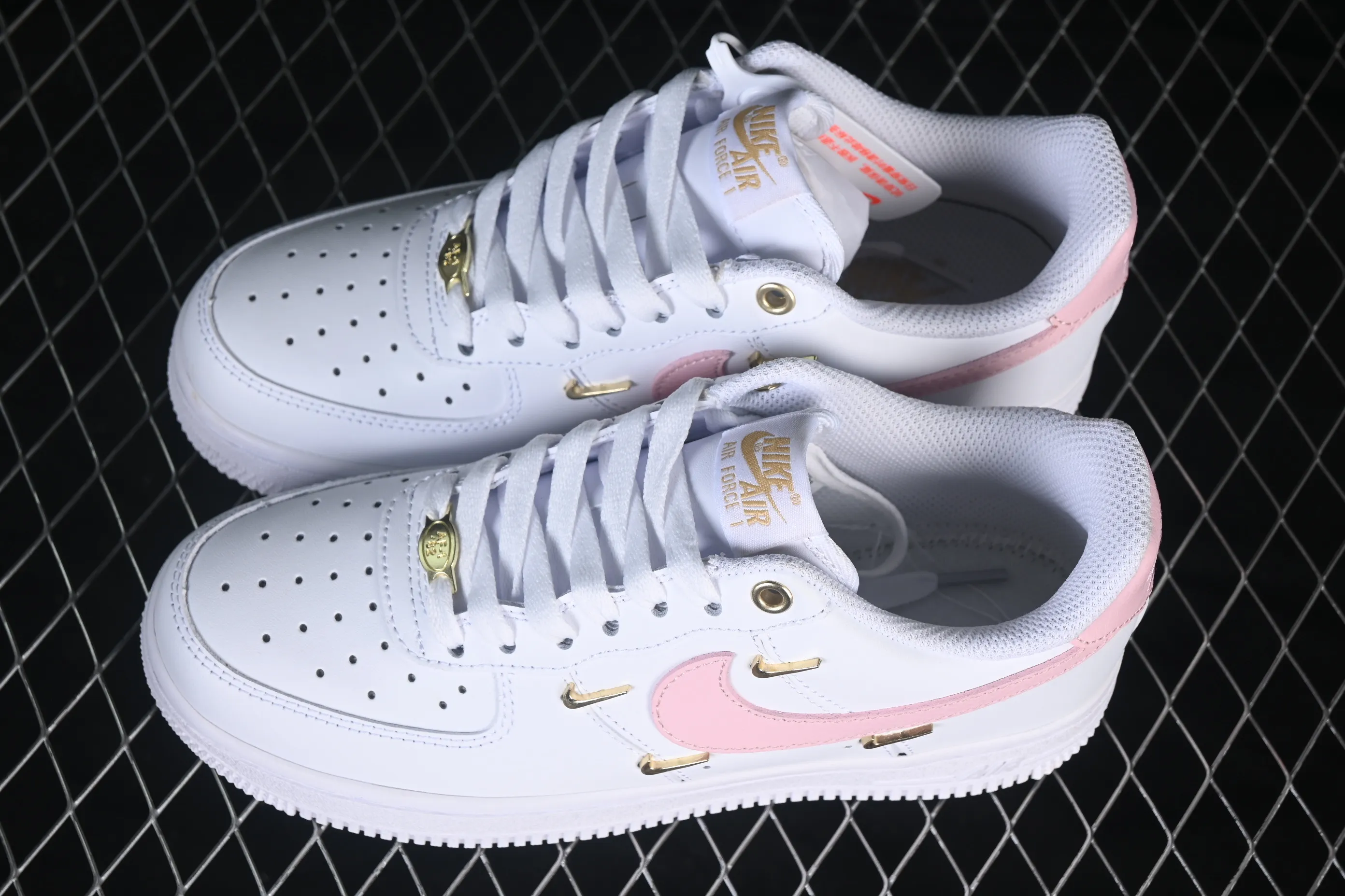 All categories Nk Air Force 1 Air Force series Nk Air Force 1 Low Air Force low-top Nike Air Force 1'07 Low Two-dimensional theme Air Force 1 low-top casual sneakers ZH0316-112